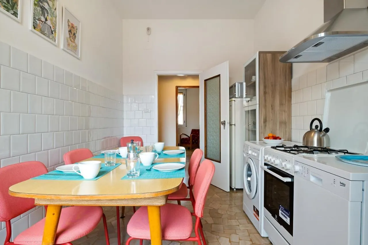 San Donato Bologna Fiere Apartment 0*,